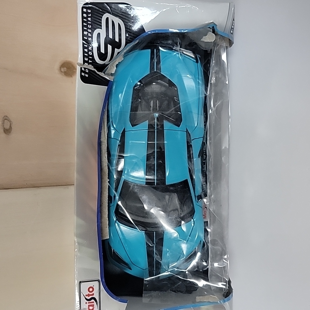 Corvette Model Maisto 1:18 Special Edition 2020 Chevrolet Stingray Coupe… - Picture 11 of 13